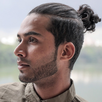 7 Of The Trendiest Wavy Hairstyles For Men To Try In 2023  Haircom By  LOréal