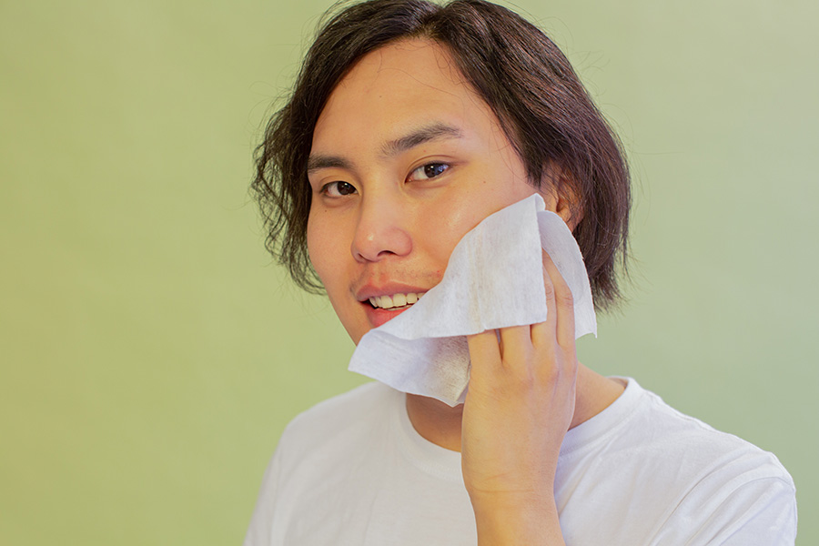 Tip #2: Prepare facial wipes on standby