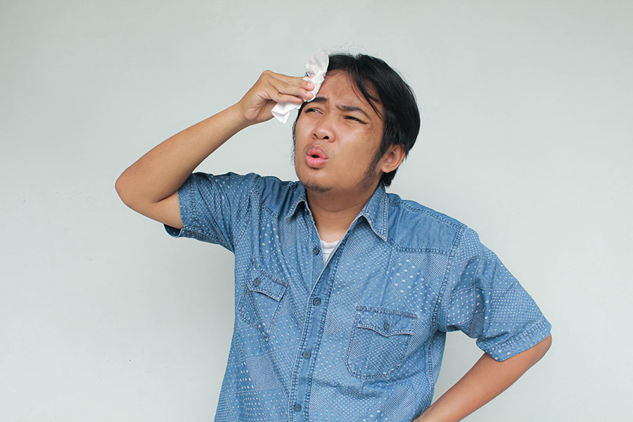 Bring Cooling Facial and Body Wipes Wherever You Go